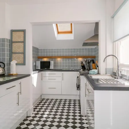 Holiday home Sefton House